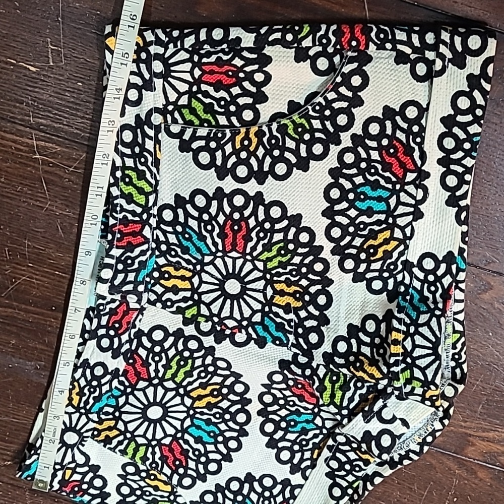 JUDITH MARCH Multi-Color Medallion Print Shorts With Ruffle Pockets - Picture 6 of 8